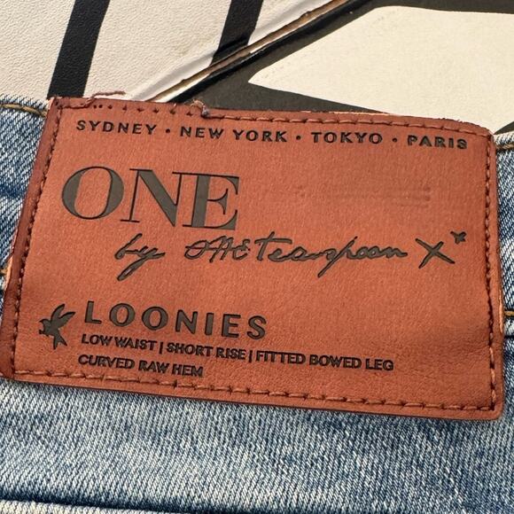 One Teaspoon Loonies Low Waist Fitted Bow Leg Curved Hem size 25 - Picture 3 of 8